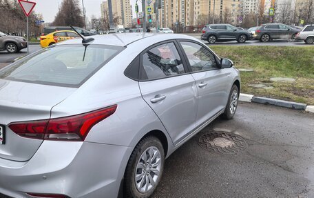 Hyundai Solaris II рестайлинг, 2017 год, 1 290 000 рублей, 3 фотография