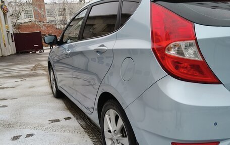 Hyundai Solaris II рестайлинг, 2012 год, 850 000 рублей, 5 фотография