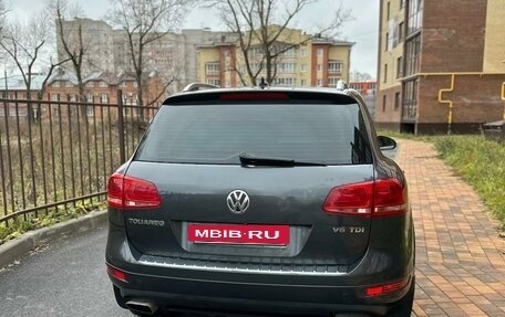 Volkswagen Touareg III, 2011 год, 2 250 000 рублей, 2 фотография