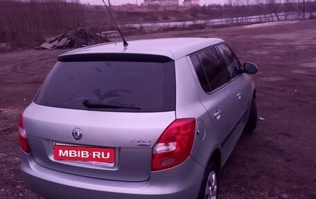 Skoda Fabia II, 2009 год, 590 000 рублей, 2 фотография