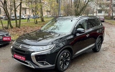 Mitsubishi Outlander III рестайлинг 3, 2022 год, 2 960 000 рублей, 1 фотография