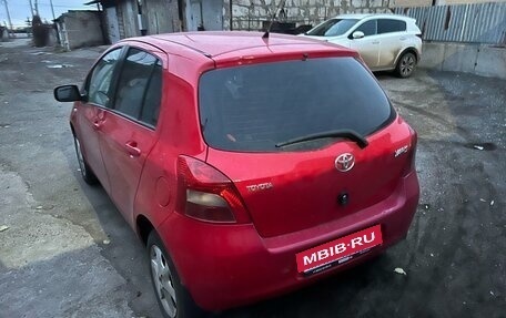 Toyota Yaris III рестайлинг, 2007 год, 720 000 рублей, 6 фотография