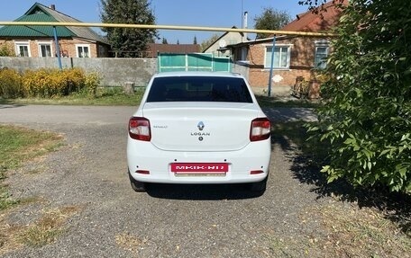 Renault Logan II, 2016 год, 900 000 рублей, 4 фотография