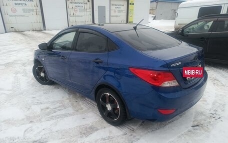 Hyundai Solaris II рестайлинг, 2011 год, 840 000 рублей, 4 фотография