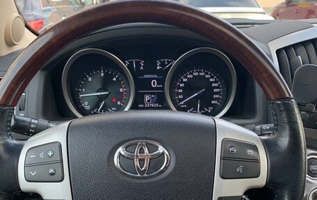 Toyota Land Cruiser 200, 2014 год, 5 000 000 рублей, 11 фотография