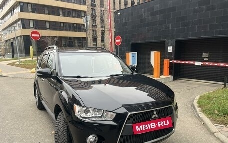 Mitsubishi Outlander III рестайлинг 3, 2011 год, 1 500 000 рублей, 4 фотография