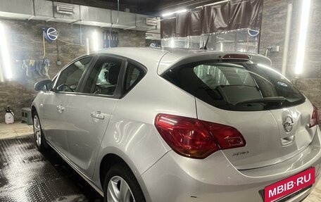 Opel Astra J, 2012 год, 850 000 рублей, 4 фотография