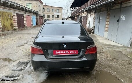 BMW 5 серия, 2004 год, 650 000 рублей, 11 фотография