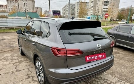 Volkswagen Touareg III, 2018 год, 4 800 000 рублей, 9 фотография