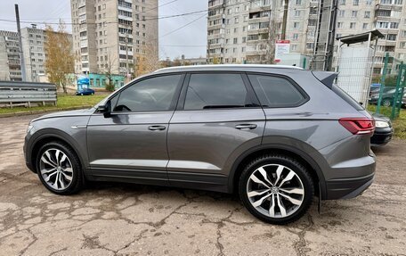 Volkswagen Touareg III, 2018 год, 4 800 000 рублей, 6 фотография