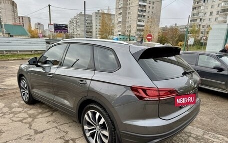 Volkswagen Touareg III, 2018 год, 4 800 000 рублей, 8 фотография