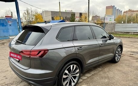 Volkswagen Touareg III, 2018 год, 4 800 000 рублей, 12 фотография