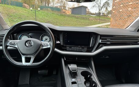 Volkswagen Touareg III, 2018 год, 4 800 000 рублей, 34 фотография