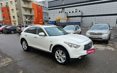 Infiniti FX II, 2011 год, 2 150 000 рублей, 2 фотография