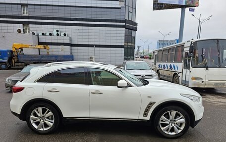 Infiniti FX II, 2011 год, 2 150 000 рублей, 16 фотография