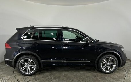 Volkswagen Tiguan II, 2019 год, 2 915 000 рублей, 4 фотография