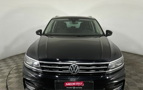 Volkswagen Tiguan II, 2019 год, 2 915 000 рублей, 2 фотография