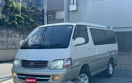 Toyota HiAce H100, 2001 год, 976 500 рублей, 1 фотография