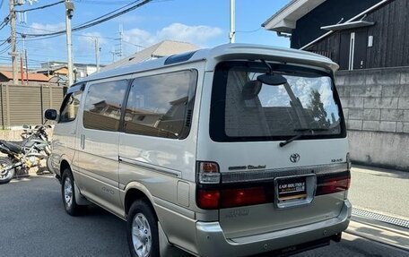 Toyota HiAce H100, 2001 год, 976 500 рублей, 8 фотография