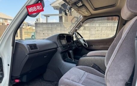 Toyota HiAce H100, 2001 год, 976 500 рублей, 19 фотография