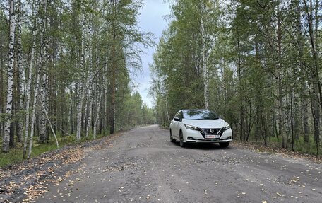 Nissan Leaf II, 2017 год, 1 700 000 рублей, 3 фотография