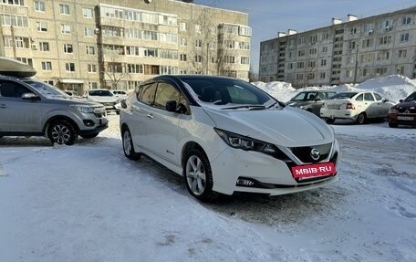 Nissan Leaf II, 2017 год, 1 700 000 рублей, 4 фотография