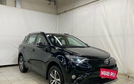 Toyota RAV4, 2018 год, 2 780 000 рублей, 3 фотография