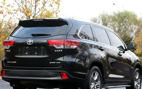 Toyota Highlander III, 2021 год, 3 225 000 рублей, 4 фотография