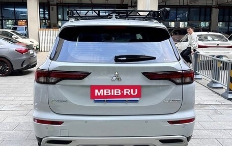 Mitsubishi Outlander, 2023 год, 3 480 000 рублей, 15 фотография