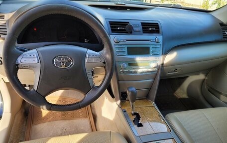 Toyota Camry, 2006 год, 1 350 000 рублей, 6 фотография