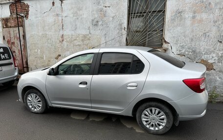 Renault Logan II, 2017 год, 860 000 рублей, 2 фотография