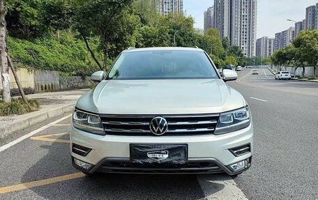 Volkswagen Tiguan II, 2021 год, 2 350 000 рублей, 7 фотография