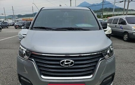 Hyundai Grand Starex Grand Starex I рестайлинг 2, 2020 год, 2 356 000 рублей, 5 фотография