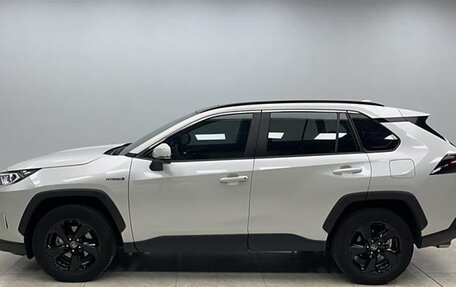 Toyota RAV4, 2021 год, 3 338 000 рублей, 1 фотография