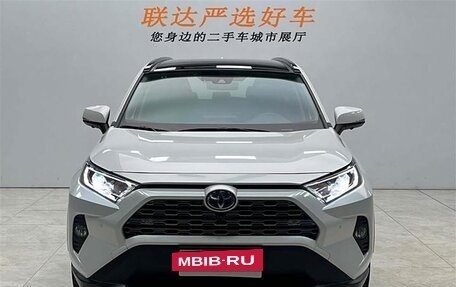 Toyota RAV4, 2021 год, 3 338 000 рублей, 8 фотография