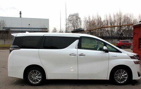 Toyota Vellfire II, 2018 год, 4 300 000 рублей, 4 фотография