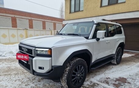 Toyota Land Cruiser Prado, 2024 год, 9 100 000 рублей, 18 фотография