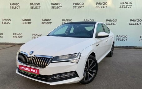 Skoda Superb III рестайлинг, 2024 год, 4 500 000 рублей, 1 фотография