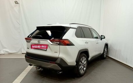 Toyota RAV4, 2021 год, 4 500 000 рублей, 6 фотография