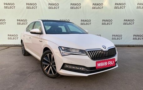 Skoda Superb III рестайлинг, 2024 год, 4 500 000 рублей, 3 фотография