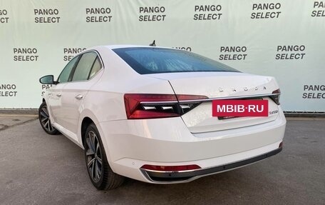 Skoda Superb III рестайлинг, 2024 год, 4 500 000 рублей, 4 фотография