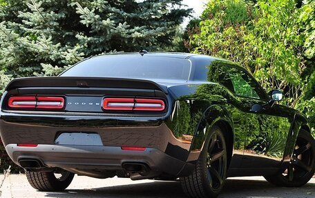 Dodge Challenger III рестайлинг 2, 2020 год, 11 200 000 рублей, 3 фотография