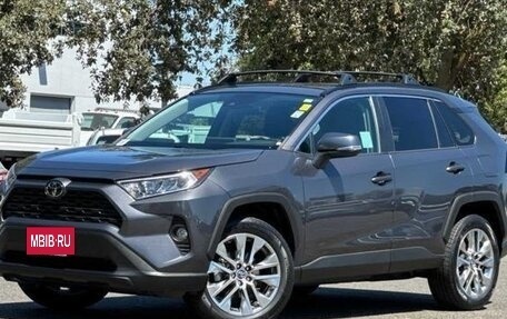 Toyota RAV4, 2019 год, 4 288 000 рублей, 3 фотография