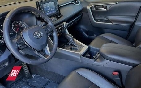 Toyota RAV4, 2019 год, 4 288 000 рублей, 12 фотография