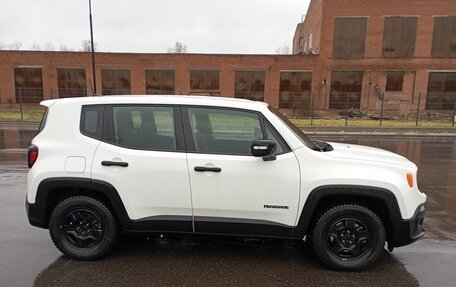 Jeep Renegade I рестайлинг, 2018 год, 1 540 000 рублей, 2 фотография