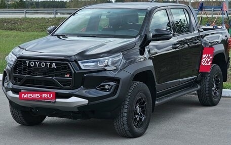 Toyota Hilux VIII, 2023 год, 6 100 000 рублей, 2 фотография