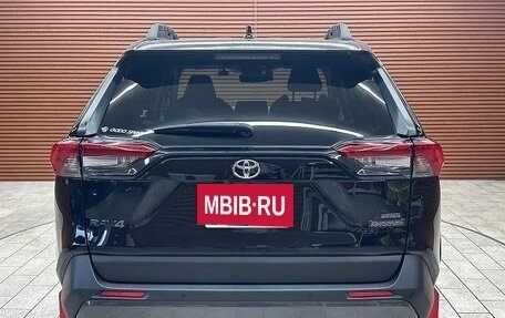 Toyota RAV4, 2022 год, 2 470 000 рублей, 5 фотография