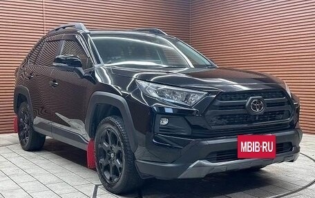 Toyota RAV4, 2022 год, 2 470 000 рублей, 3 фотография