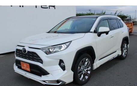 Toyota RAV4, 2020 год, 3 620 000 рублей, 2 фотография