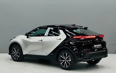 Toyota C-HR, 2024 год, 5 950 000 рублей, 3 фотография